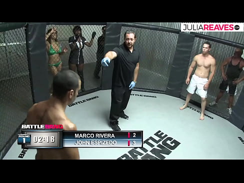 ❤️ Ultimate Fighter מזיין בחורת מספר מיד לאחר קרב בזירה ❤ סרטון פורנו אצלנו ❌️❤